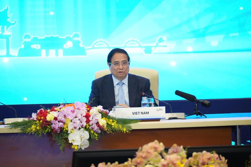Thủ tướng nêu “3 kiến tạo” để chuyển đổi xanh bền vững, lấy con người là trung tâm